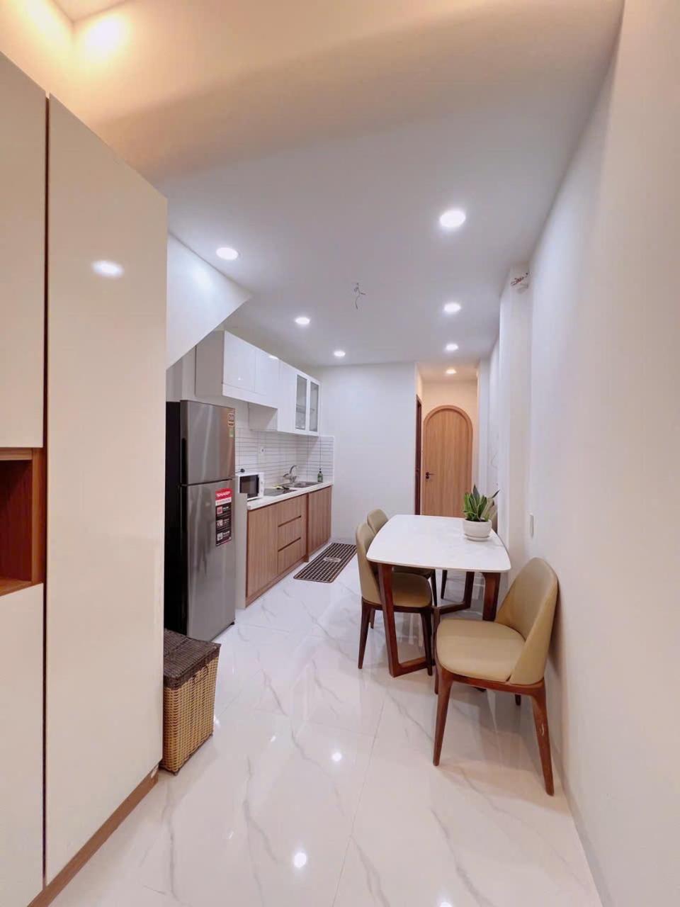 Near Pink Church, Tan Dinh Market Apartment *